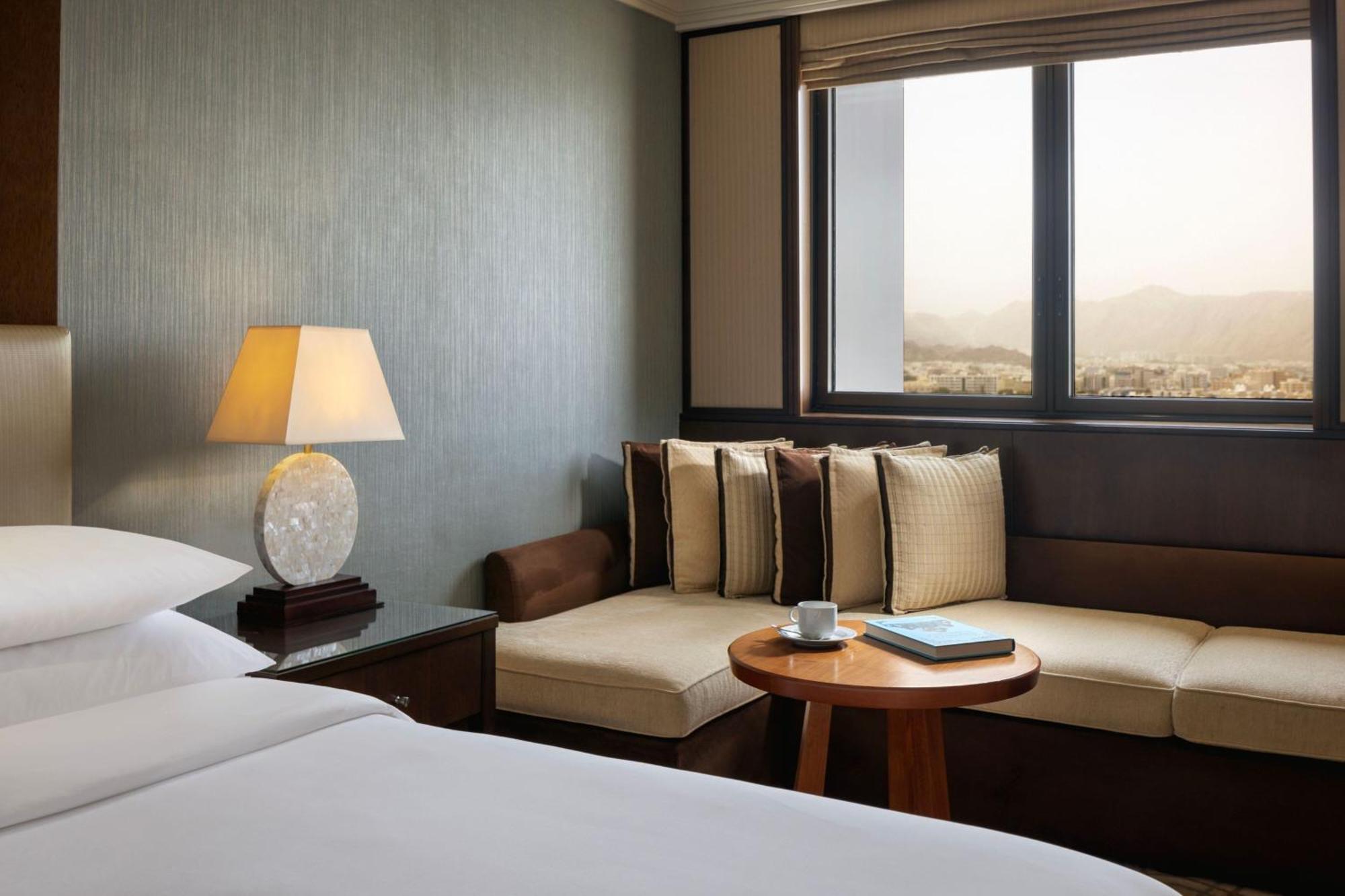 Sheraton Oman Hotel Маскат Екстер'єр фото A room at the hotel