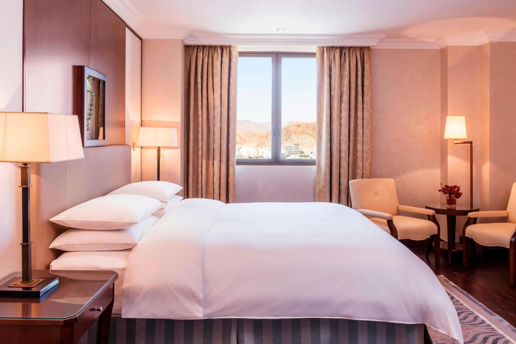 Sheraton Oman Hotel Маскат Екстер'єр фото A room at the InterContinental Vienna